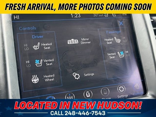 2023 Chrysler 300 Touring L