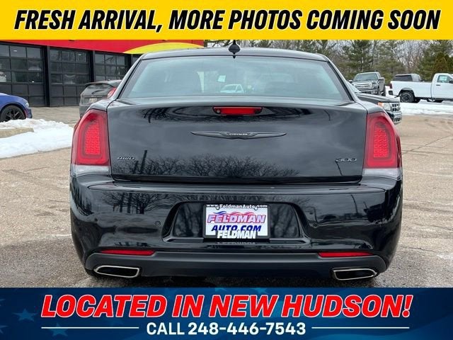 2023 Chrysler 300 Touring L