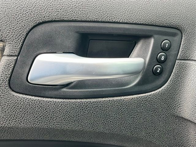 2023 Chrysler 300 Touring L