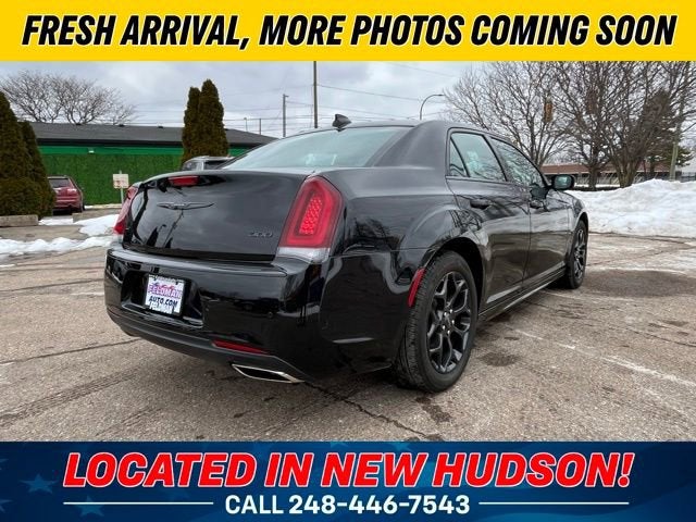 2023 Chrysler 300 Touring L