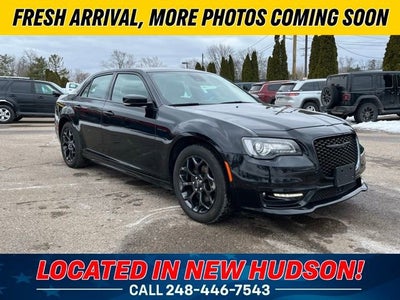 2023 Chrysler 300 Touring L