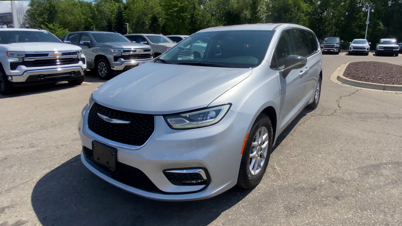2024 Chrysler Pacifica Touring L