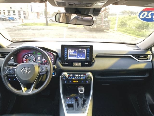 2020 Toyota RAV4 XLE Premium