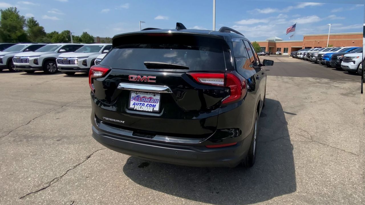 2023 GMC Terrain SLE
