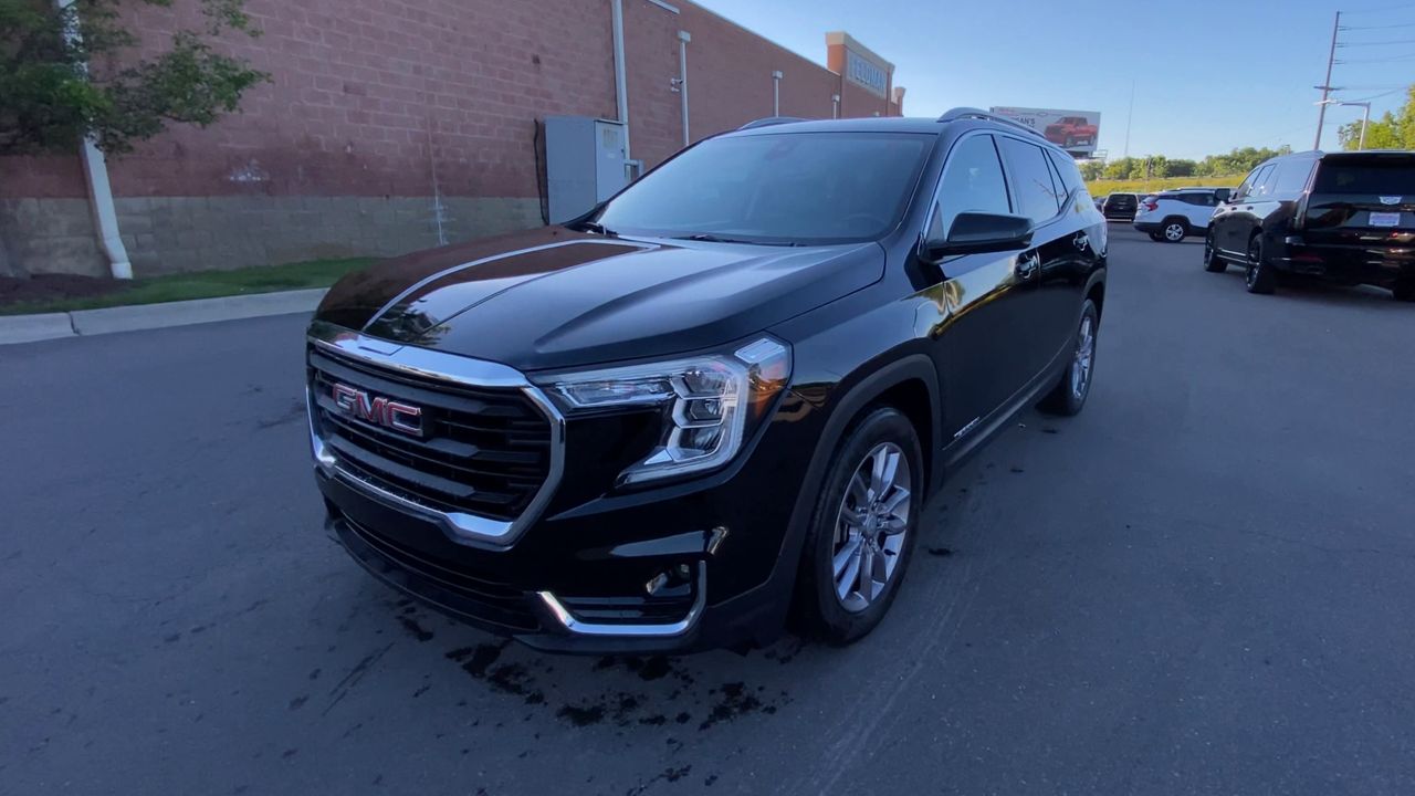 2023 GMC Terrain SLT