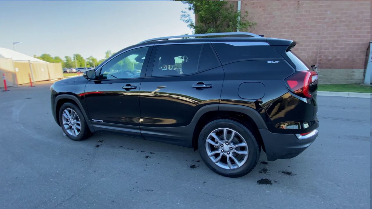 2023 GMC Terrain SLT