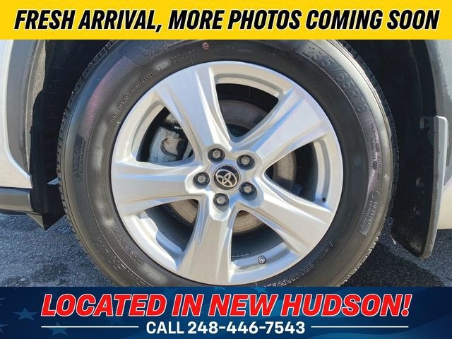 2024 Toyota Highlander LE