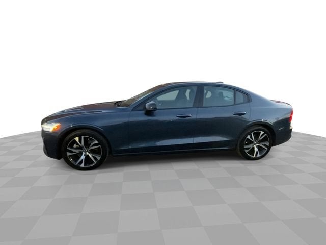 2024 Volvo S60 Core Dark Theme