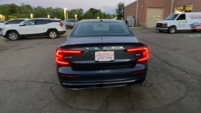 2024 Volvo S60 Core Dark Theme