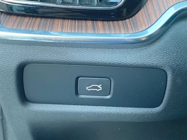 2023 Volvo S60 B5 Plus Black Edition