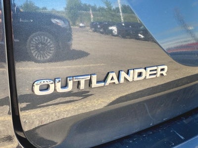 2025 Mitsubishi Outlander SE