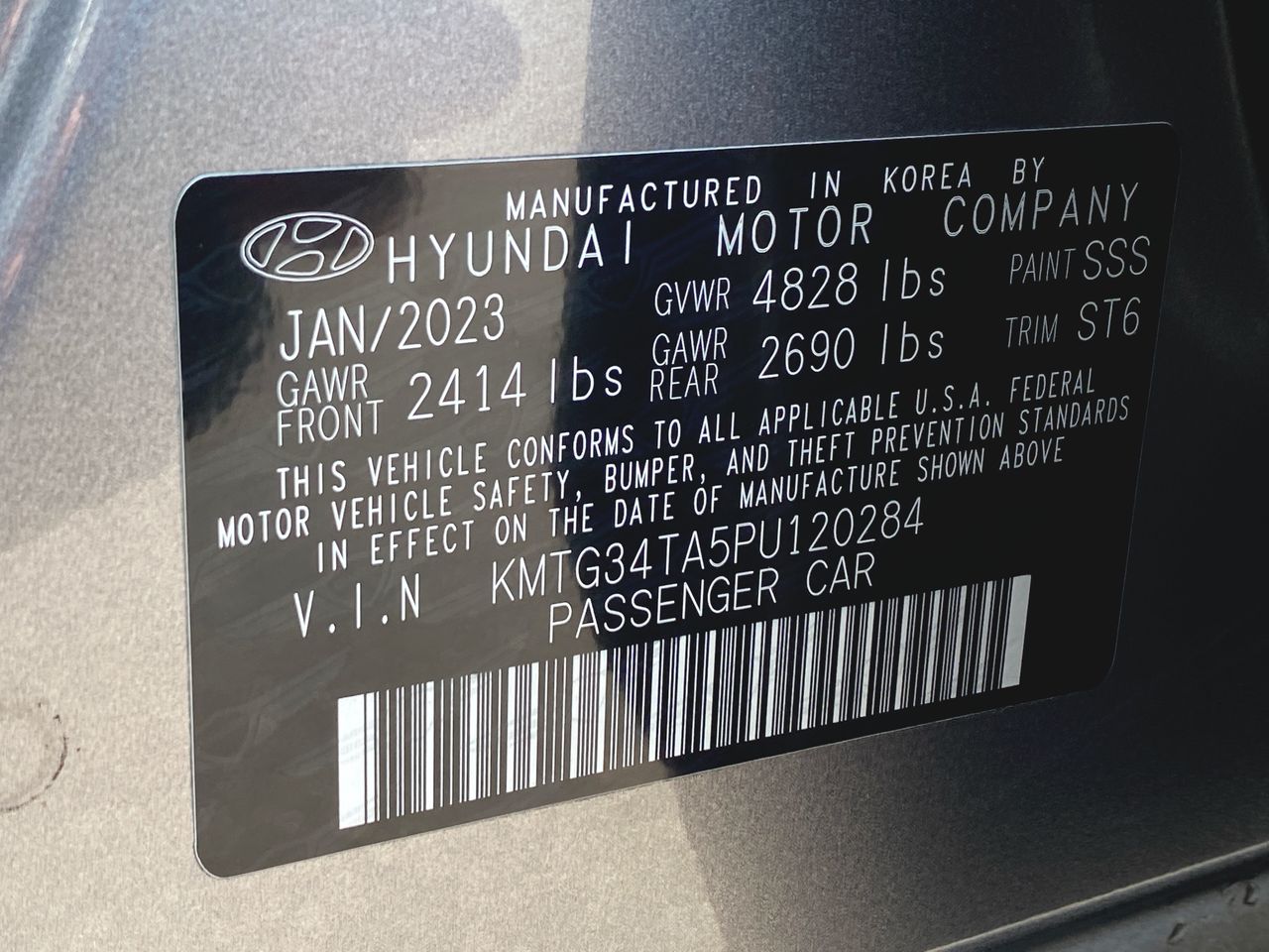 2023 Genesis G70 2.0T AWD