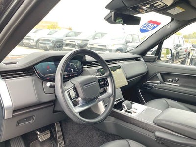 2025 Land Rover Range Rover SE