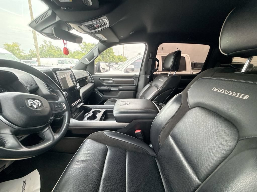 2023 RAM 1500 Laramie Crew Cab 4x4 5'7" Box
