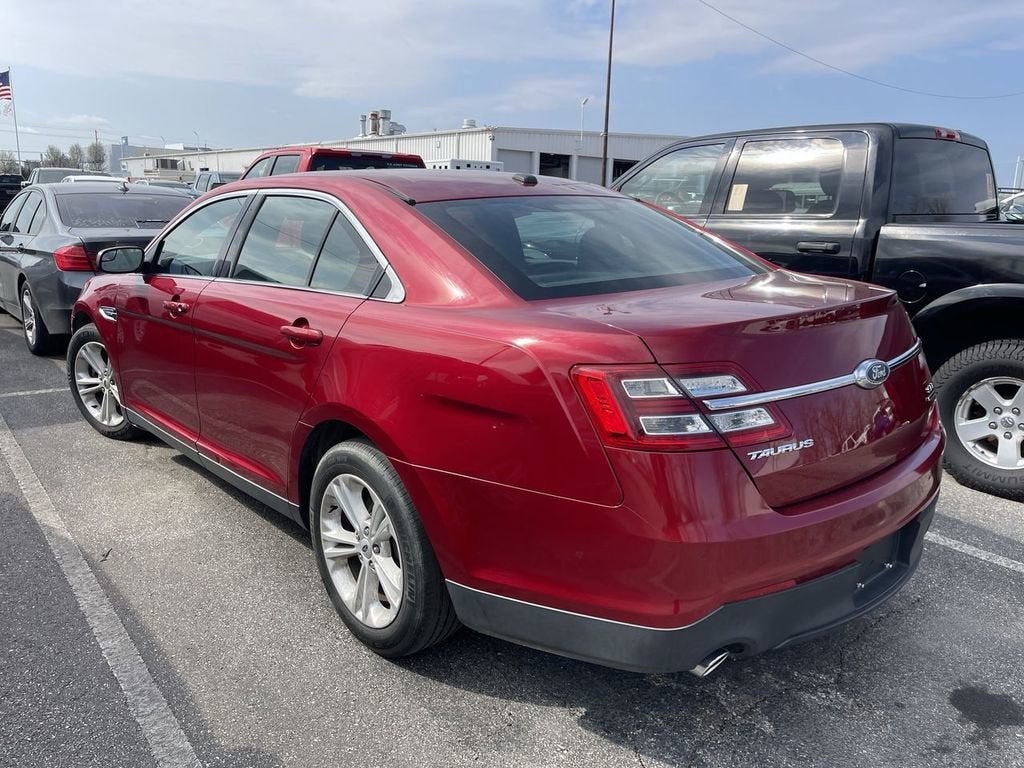 2018 Ford Taurus SEL