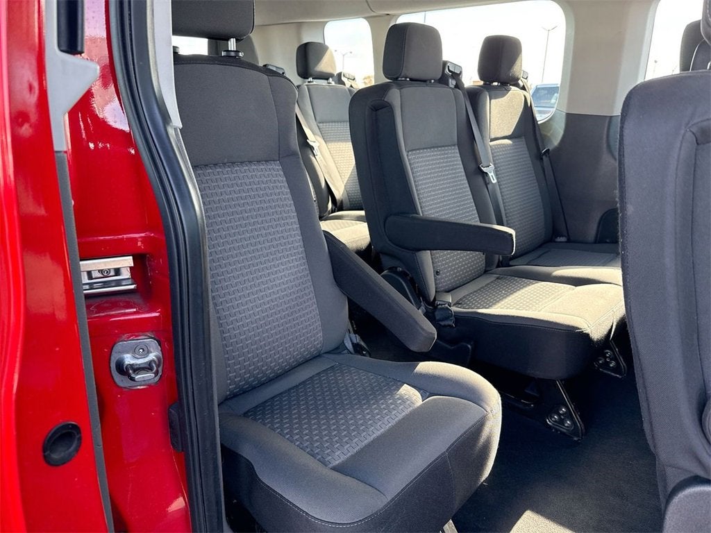 2022 Ford Transit Passenger Wagon XL