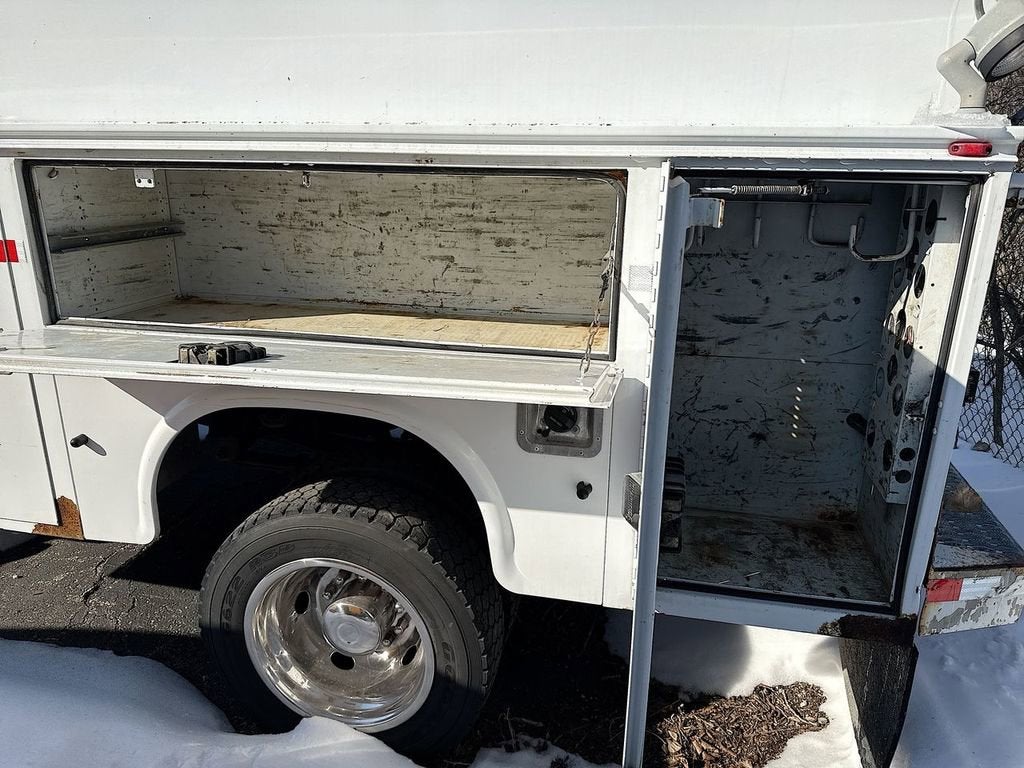 2024 Ford Super Duty F-450 DRW XL