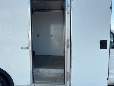 2022 Ford E-Series Cutaway E-350 SRW 138" WB