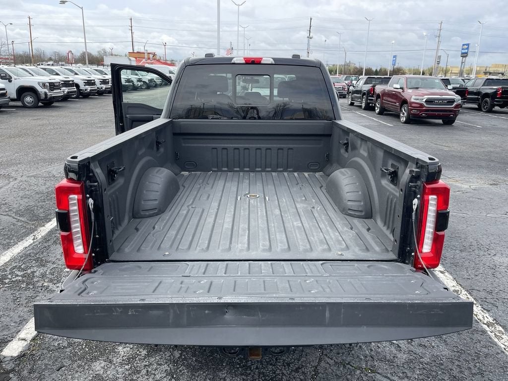 2023 Ford Super Duty F-350 SRW Lariat
