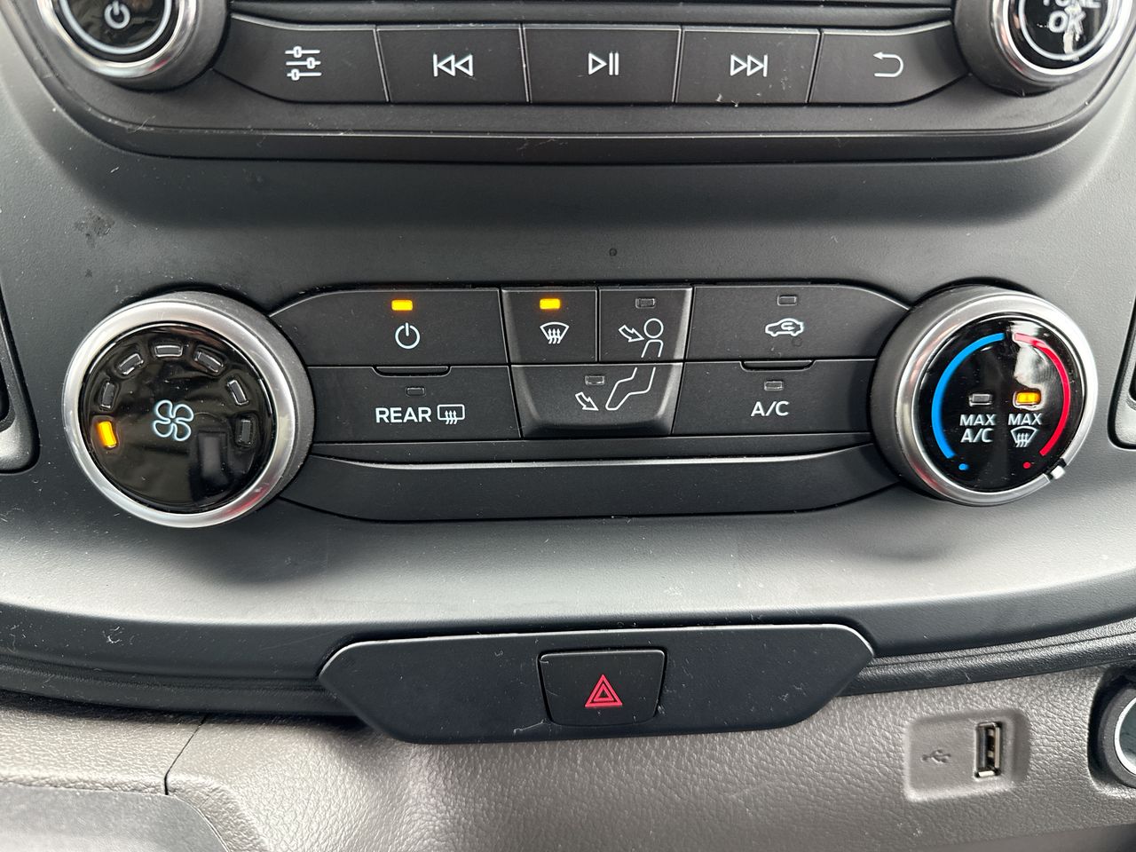 2024 Ford Transit Cargo Van T-250 130" Low Rf 9070 GVWR RWD