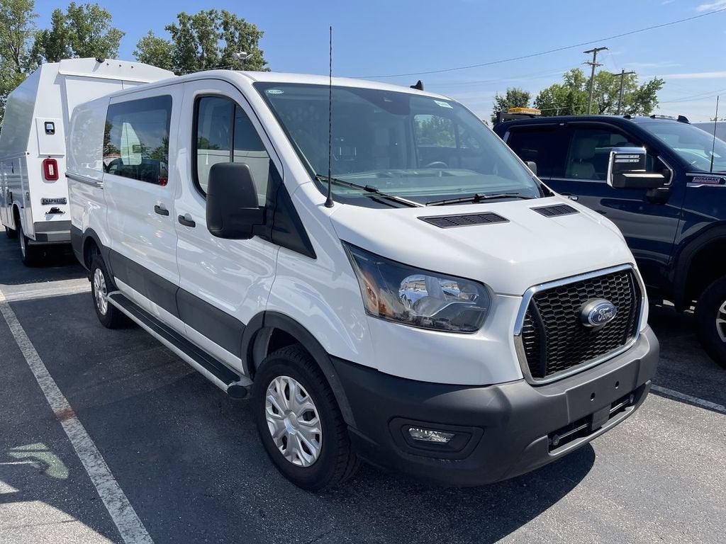 2025 Ford Transit Cargo Van T-250 130" Low Rf 9070 GVWR RWD