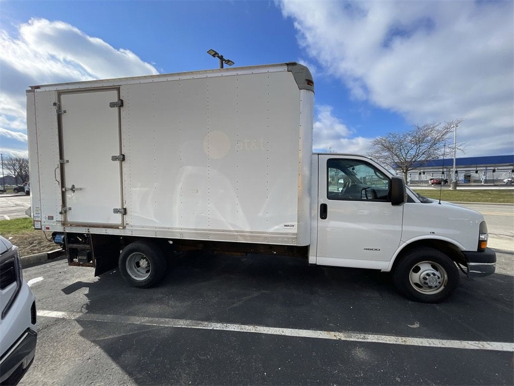 2014 Chevrolet Express Cutaway 4500 4500 Van 159