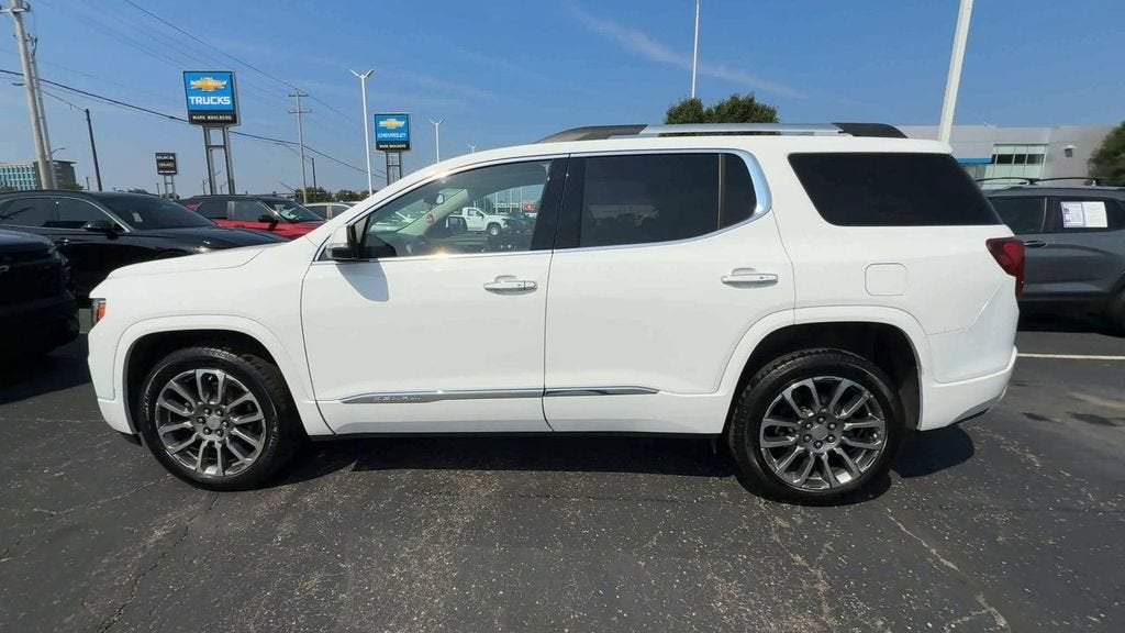 2023 GMC Acadia Denali
