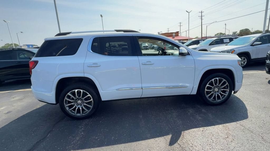 2023 GMC Acadia Denali