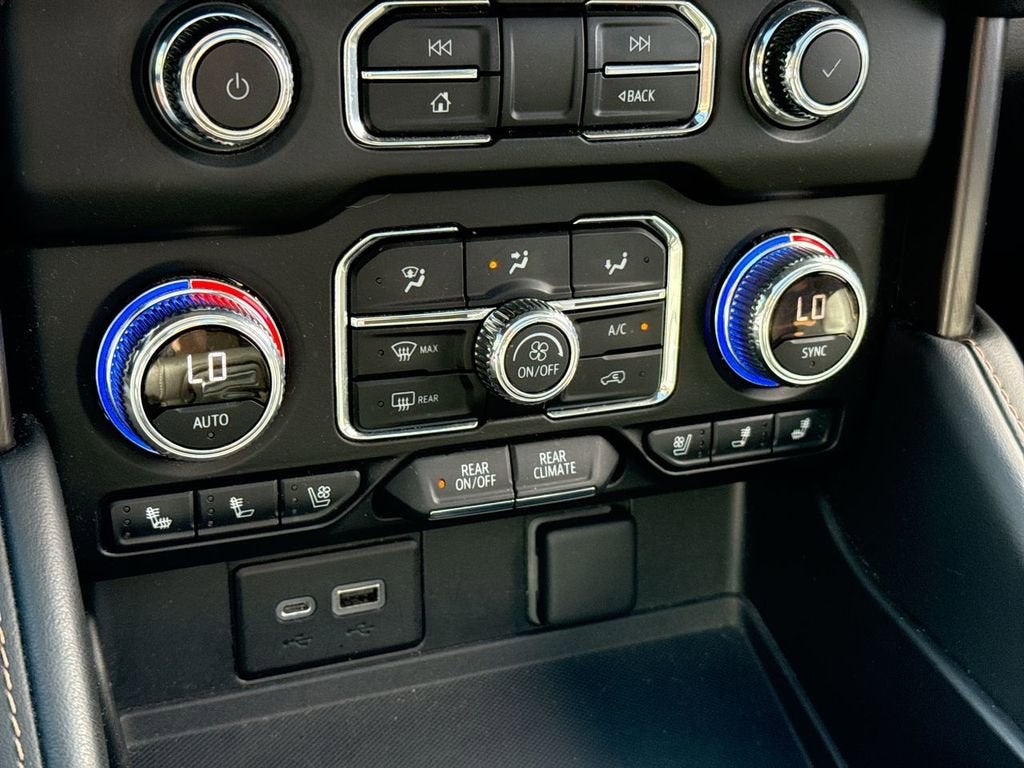 2022 GMC Yukon XL AT4