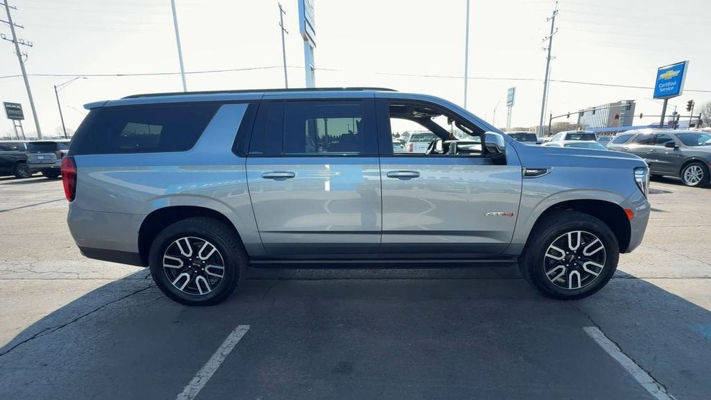 2023 GMC Yukon XL AT4