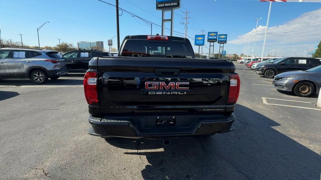 2023 GMC Canyon Denali