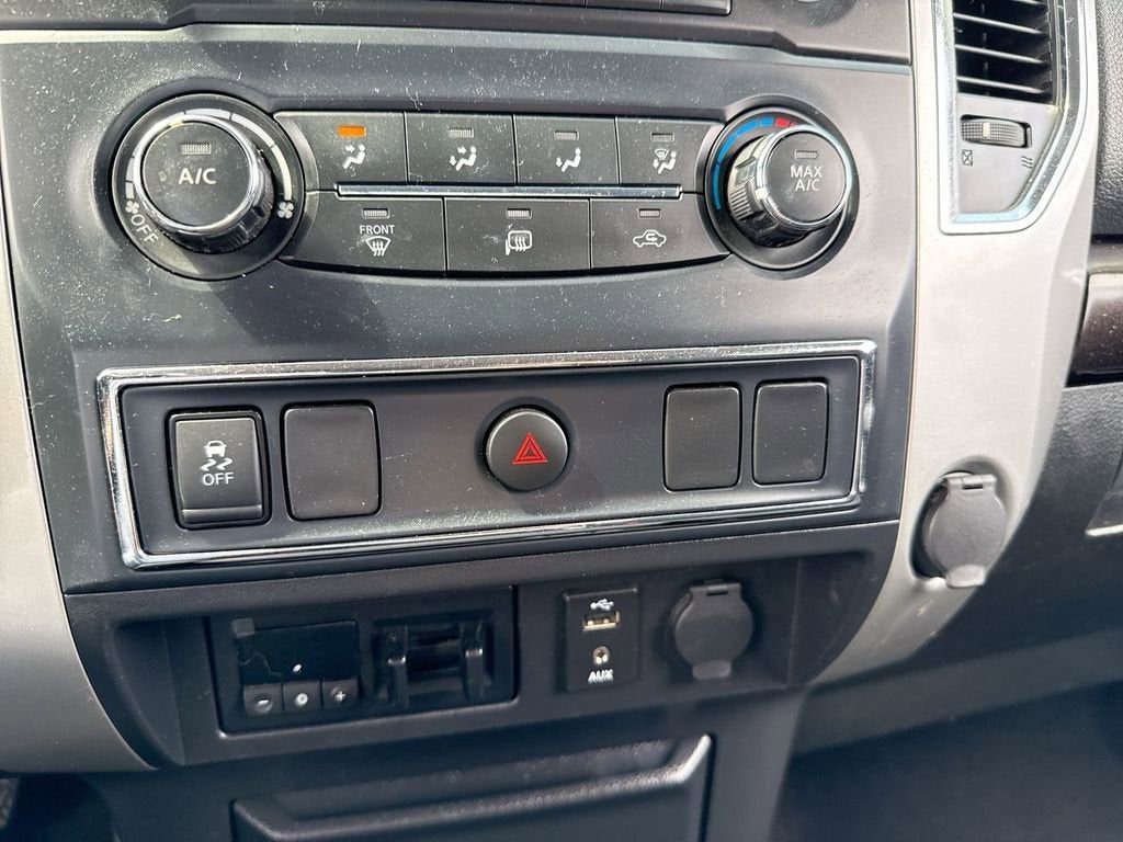 2017 Nissan Titan XD SV