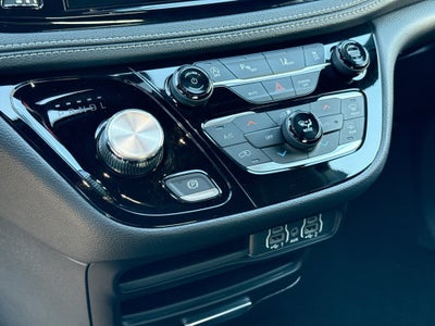 2023 Chrysler Pacifica Touring