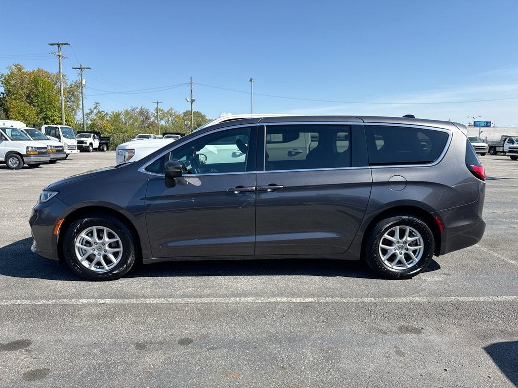 2023 Chrysler Pacifica Touring