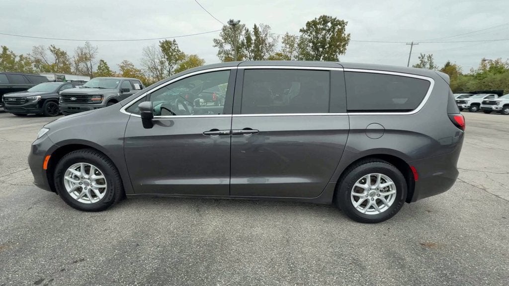 2023 Chrysler Pacifica Touring