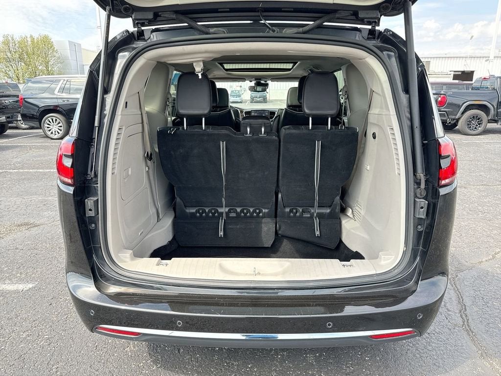 2023 Chrysler Pacifica Hybrid Limited