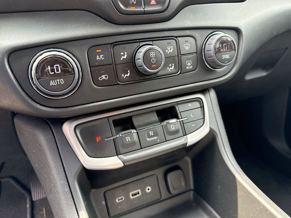 2023 GMC Terrain SLE