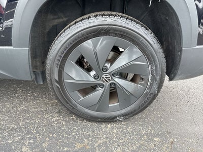 2025 Volkswagen Taos S