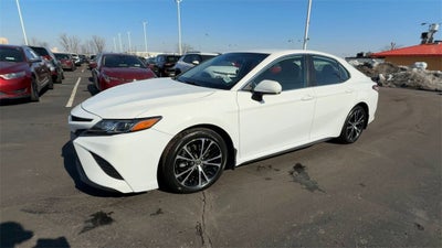 2020 Toyota Camry SE