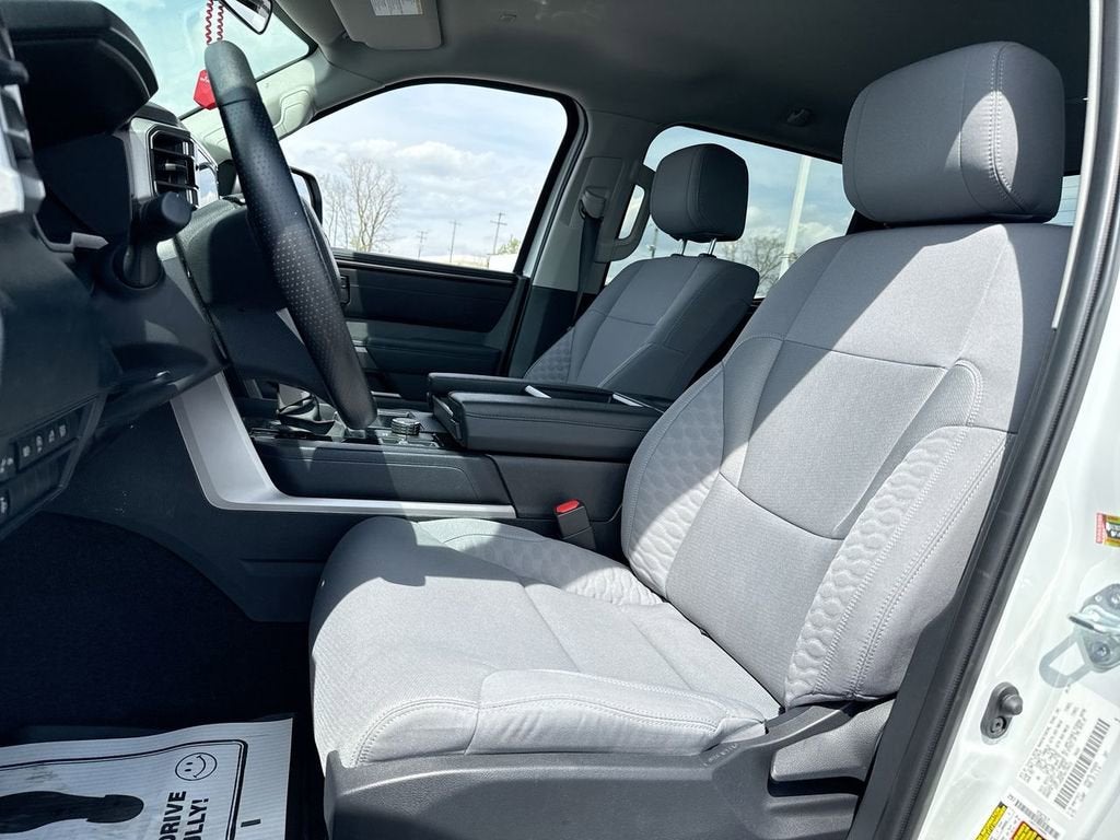 2024 Toyota Tundra 4WD SR5