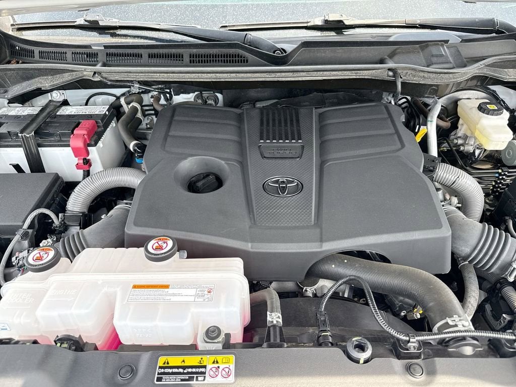 2024 Toyota Tundra 4WD SR5