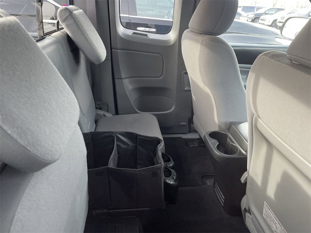 2015 Toyota Tacoma 2WD Access Cab Standard Bed I4 Manual (SE)