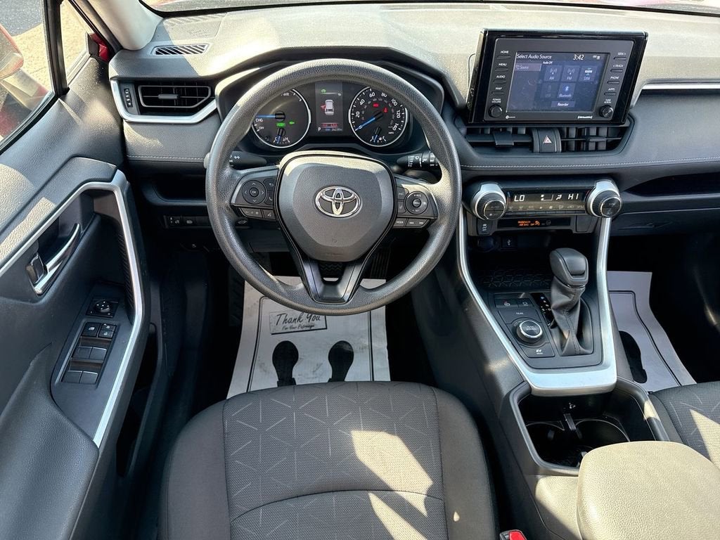 2022 Toyota RAV4 Hybrid XLE