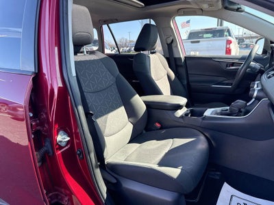 2022 Toyota RAV4 Hybrid XLE