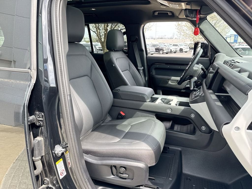 2025 Land Rover Defender S