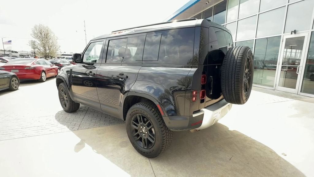 2025 Land Rover Defender S