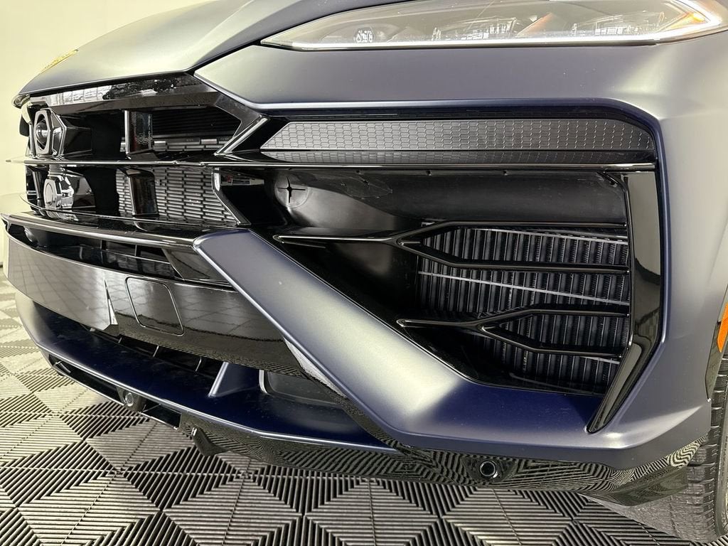 2025 Lamborghini Urus SE