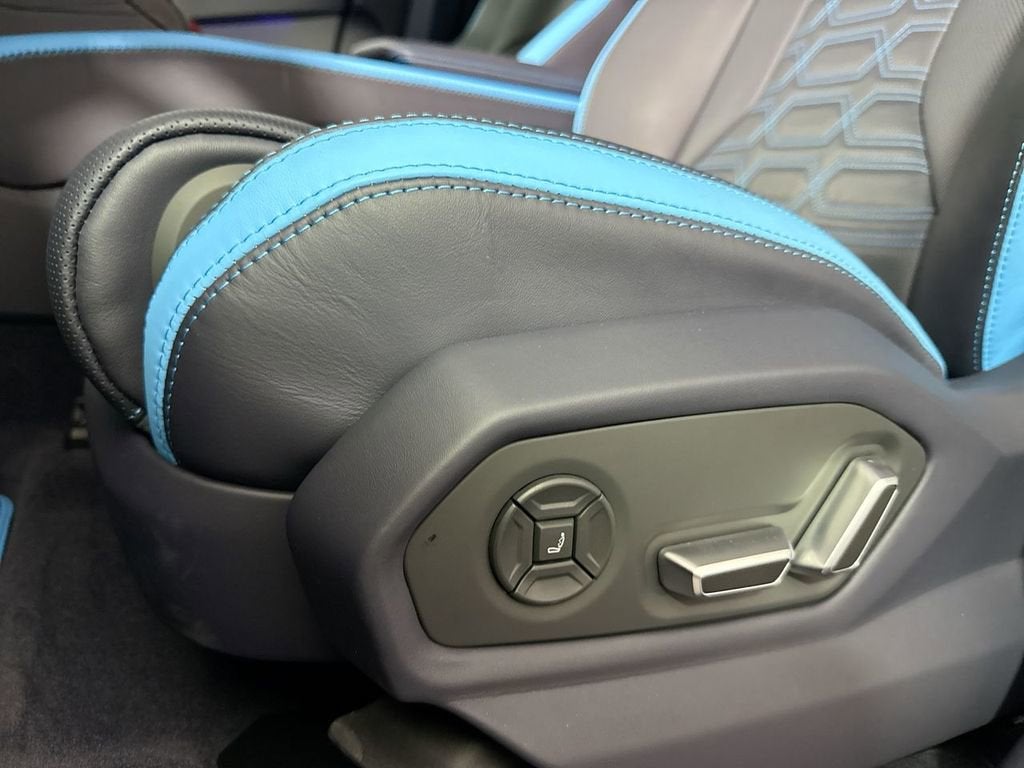 2025 Lamborghini Urus SE