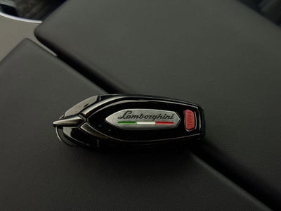 2025 Lamborghini Urus SE