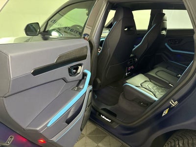 2025 Lamborghini Urus SE